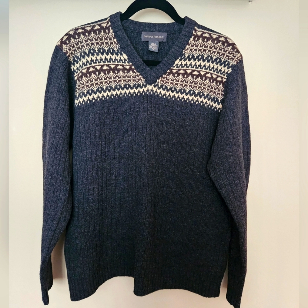 Banana Republic Men's Fair Isle V-neck Pullover Lambswool Sweater -GRAY -MEDIUM